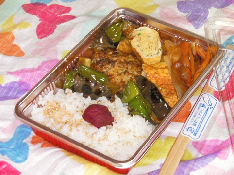 After eating, a disposable bento