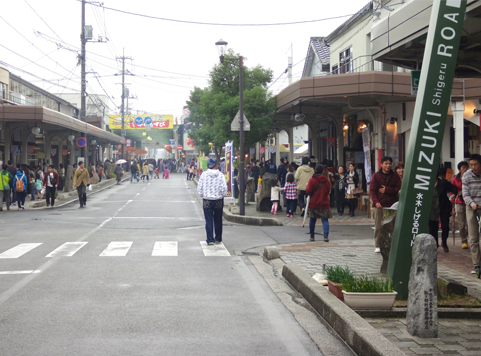 今では鳥取県の中で観光客が一番来ます！「水木しげるロード」